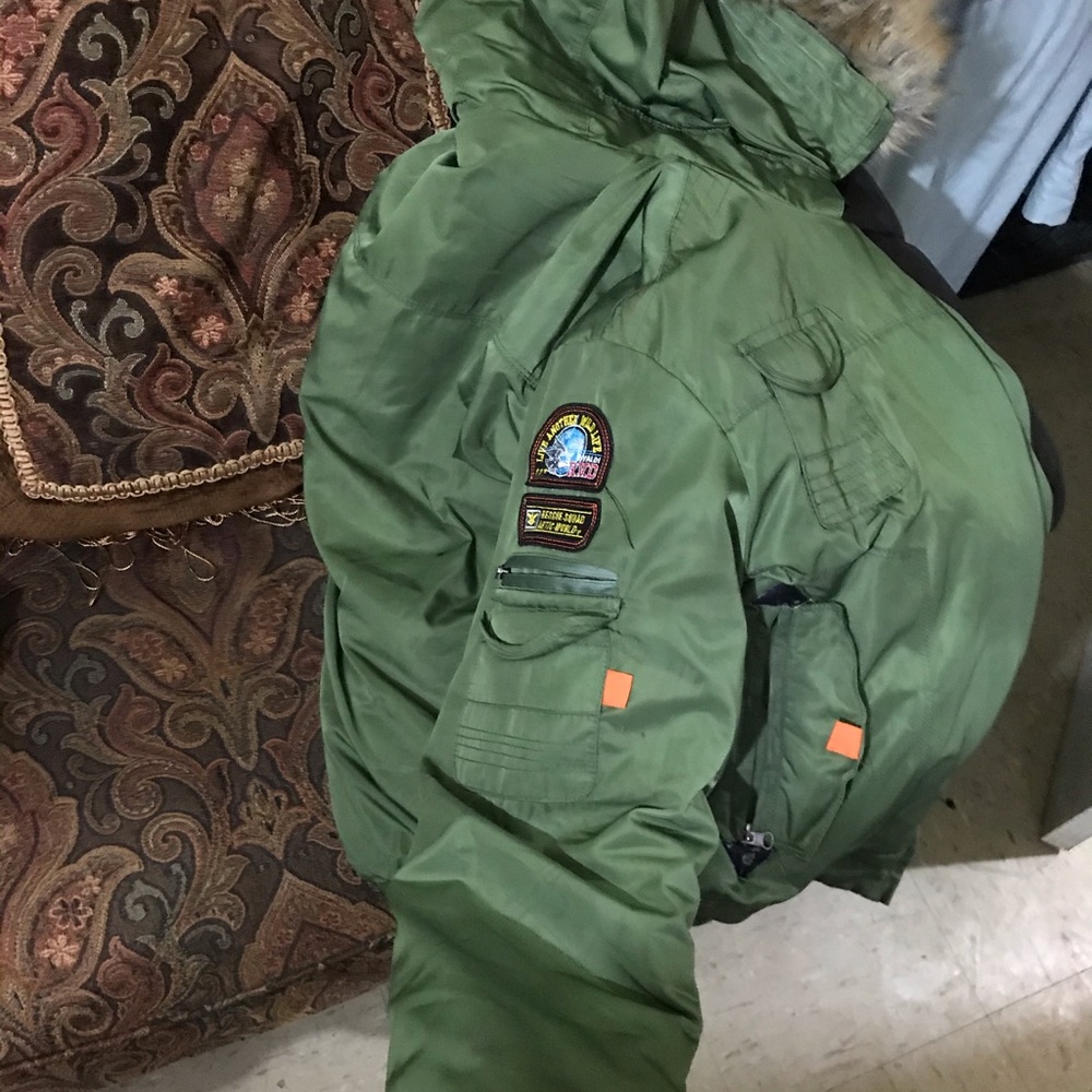 Winter jacket - Picture 4 of 5